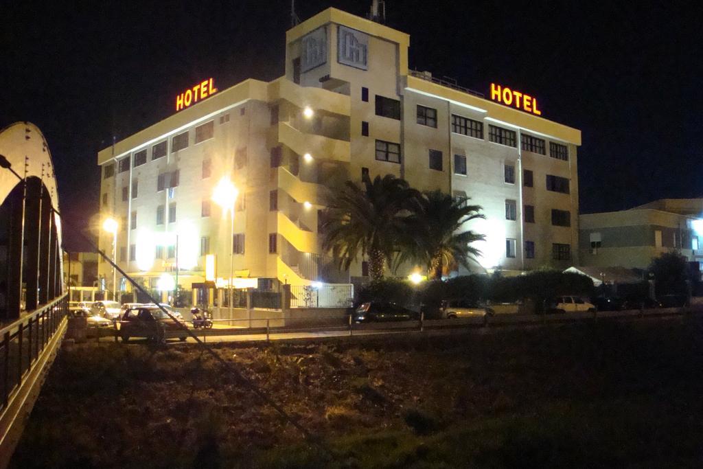 Hinterland Hotel Quartu Sant'Elena Luaran gambar