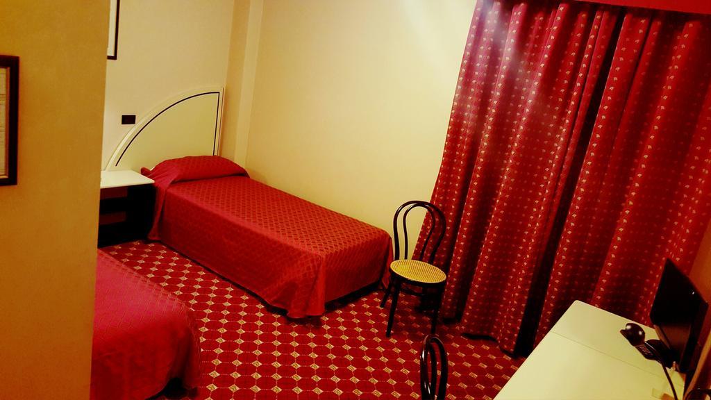 Hinterland Hotel Quartu Sant'Elena Bilik gambar