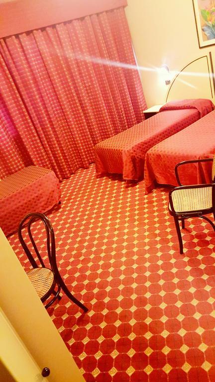 Hinterland Hotel Quartu Sant'Elena Bilik gambar