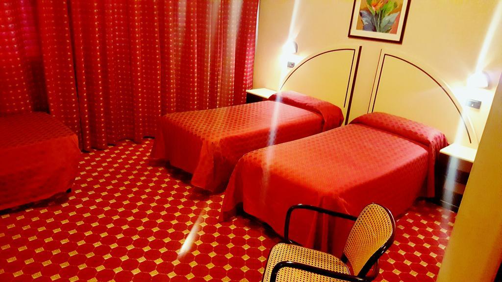 Hinterland Hotel Quartu Sant'Elena Bilik gambar