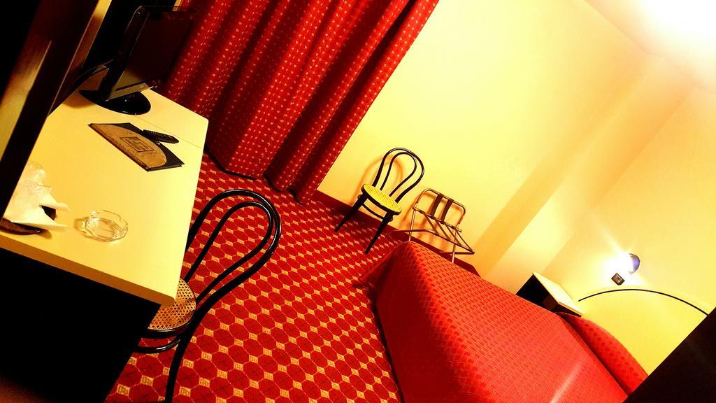 Hinterland Hotel Quartu Sant'Elena Bilik gambar